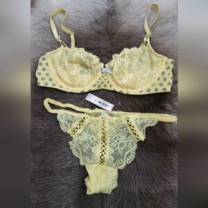 VICTORIA'S SECRET bra and panty set in yellow: bra 34B, panties M